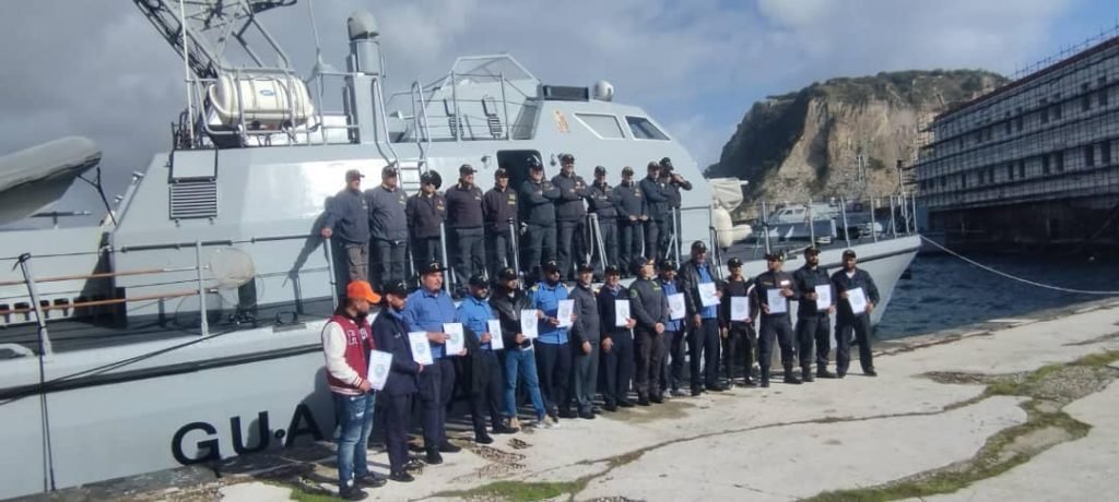 Addestramento di miliziani libici a Capo Posillipo